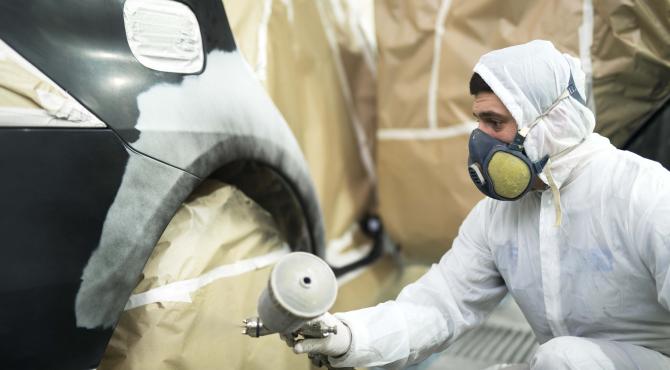 APPLICATION DES PEINTURES LIQUIDES